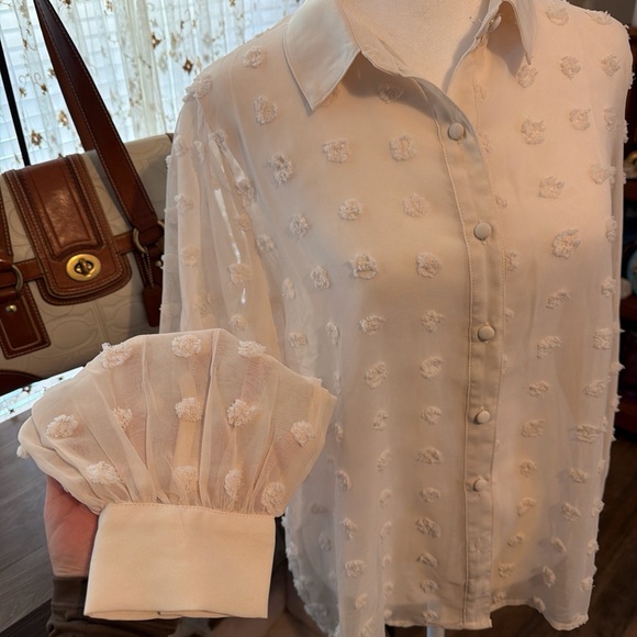 Lulu's Cream Textured Blouse - Picture 3 of 6